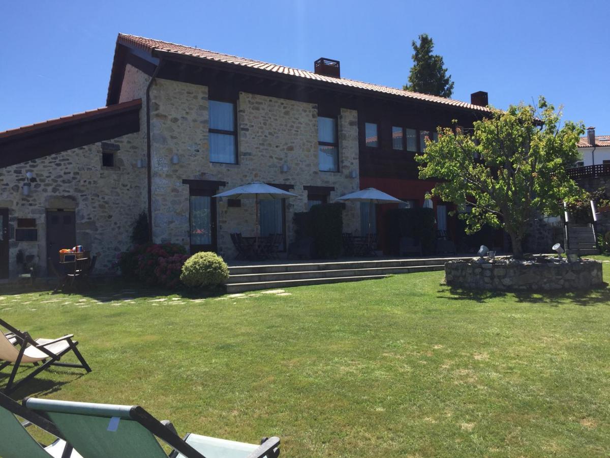 Apartamentos El Hospital De Villahormes Kültér fotó