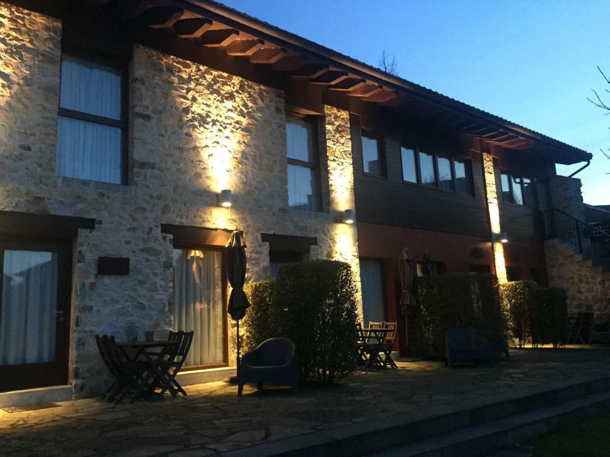 Apartamentos El Hospital De Villahormes Kültér fotó
